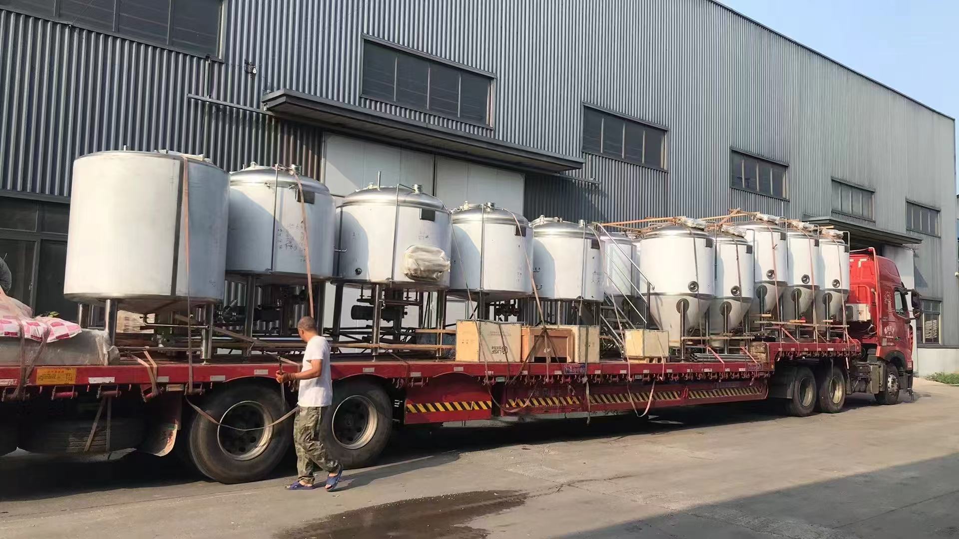 东方精酿啤酒设备厂—精酿啤酒设备